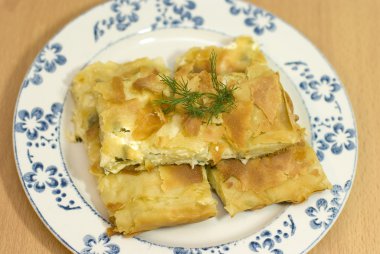 Türk börek peynirli