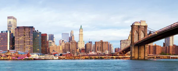 Manhattan över floden - tidig morninig — Stockfoto