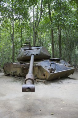 Kapot geschoten USA-tank bij Cu Chi tunnels clipart