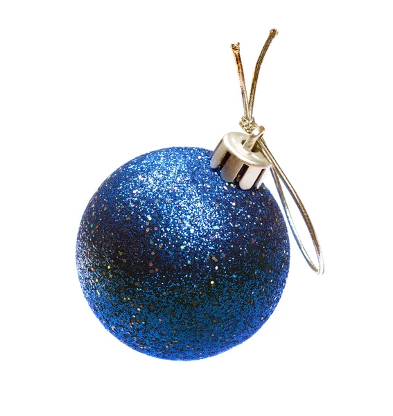 Vánoční míč izolované na bílém pozadí — Stock fotografie