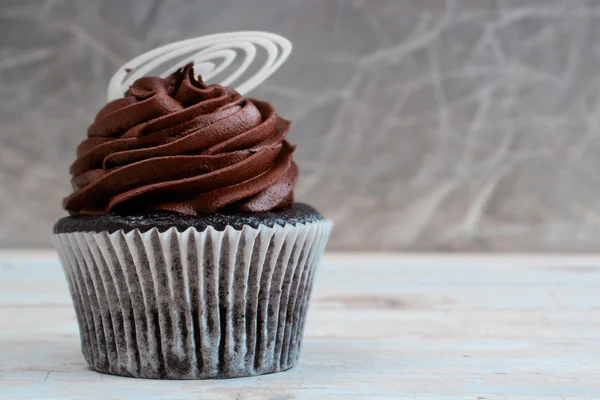 Κρεμώδη σοκολάτα cupcake — Φωτογραφία Αρχείου