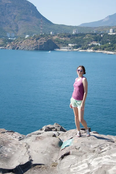 Girl on sea background — Stock Photo, Image