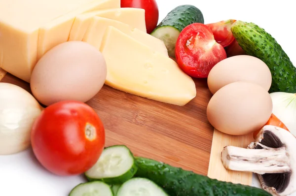 Cheese and fresh vegetables — Stock Photo, Image