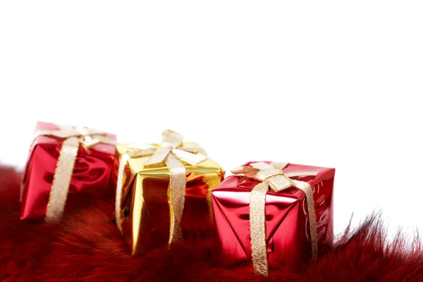 Fila de cajas de regalo en blanco —  Fotos de Stock