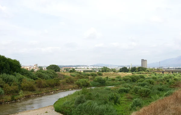 Panoramautsikt över floden Llobregat — Stockfoto