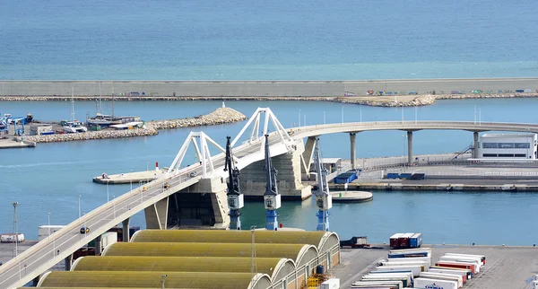 巴塞罗那端口 drawbridge — 图库照片
