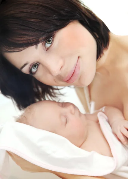 Boldog anya és a baba — Stock Fotó