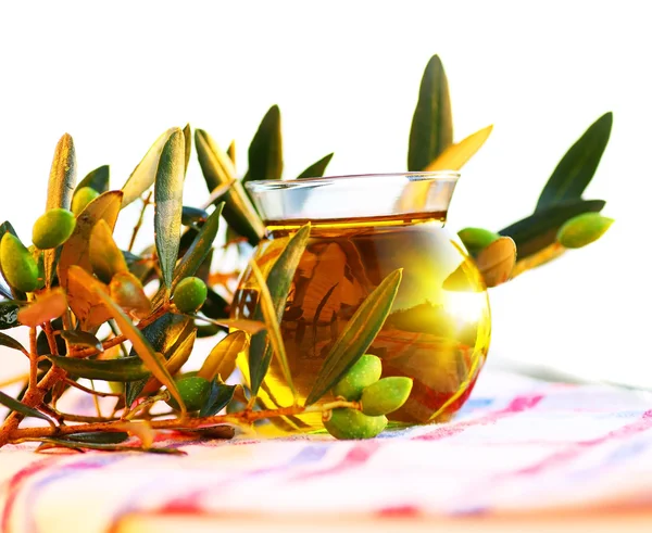 Olives vertes fraîches mûres — Photo