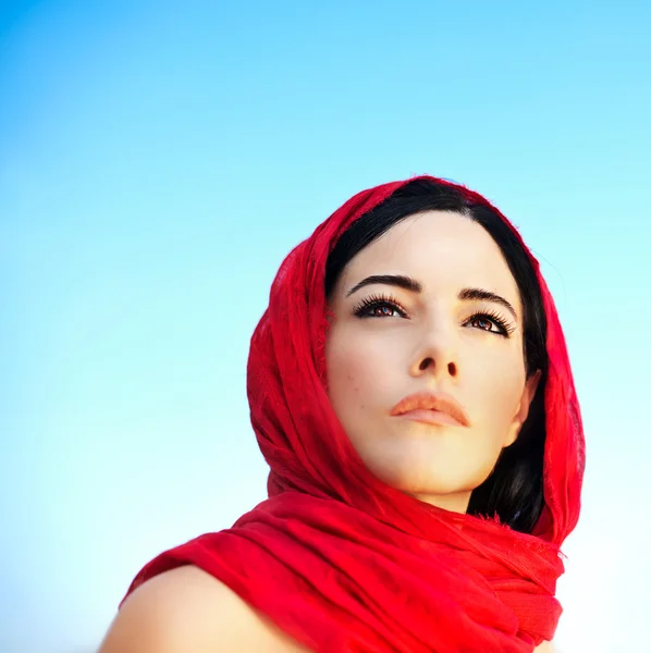 아름 다운 아랍 여성 — 스톡 사진