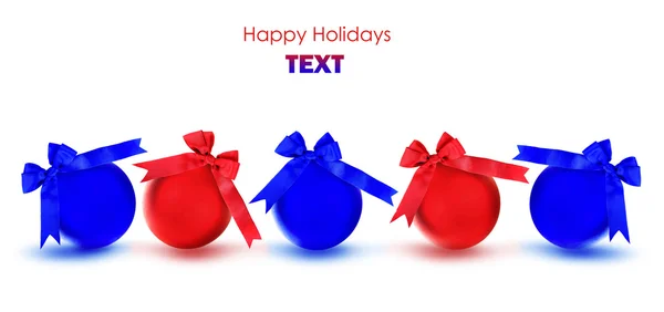 빨간색과 파란색 싸구려 크리스마스 트리 장식 — 스톡 사진