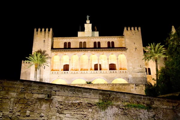 Almudaina palacio echte o alcazar palma de Mallorca — Stockfoto