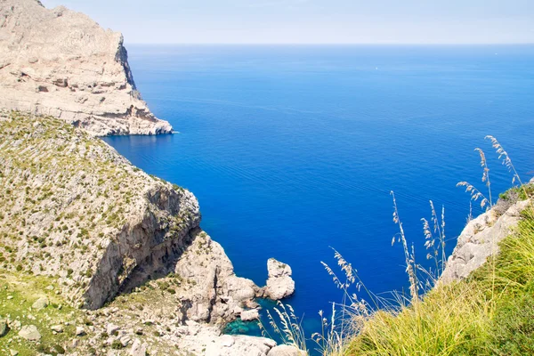 Capa de formentor para Pollensa vista aérea do mar em Maiorca — Fotografia de Stock