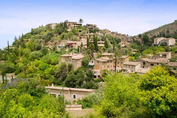 Deia village typique en pierre à Majorque Tramuntana — Photo