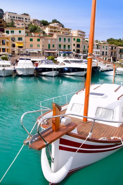 Porto de Soller Port de Majorque avec bateaux lllaut — Photo