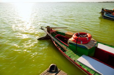 Albufera göl geleneksel tekneler Valencia