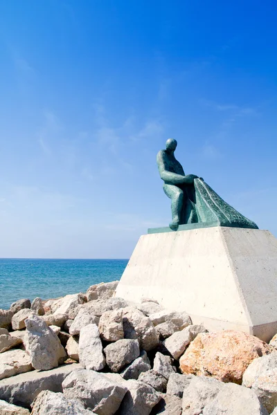 Estátua de pescador em Salou Beach na Catalunha — Fotografia de Stock