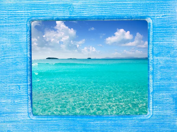 Marco de madera azul con playa Ibiza Formentera — Foto de Stock