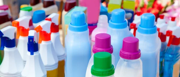 Kemiska produkter för rengöring — Stockfoto
