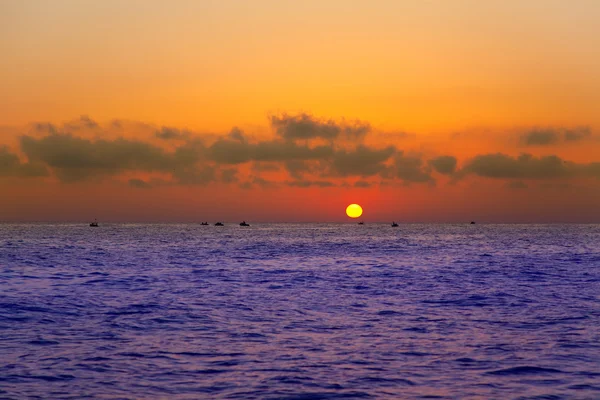 地中海与太阳日出日落 — 图库照片