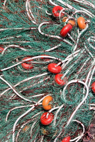 Fischernetze und Bojen — Stockfoto
