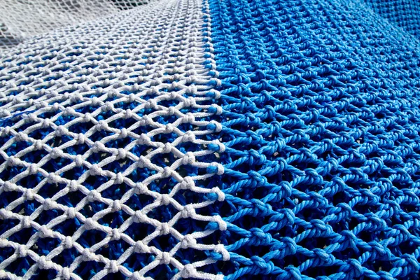 Niebieski i biały połowów ntes z liny węzłów — Zdjęcie stockowe