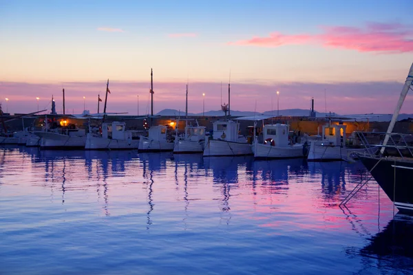 Formentera roze zonsondergang in zeehaven marina — Stockfoto