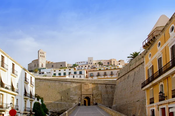 Ibiza slottet fort ytterdörren — Stockfoto