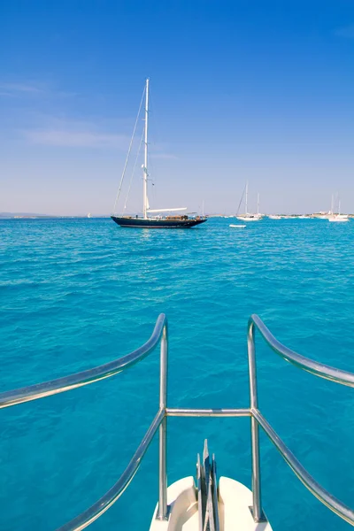 Fiocco barca in Illetes Formentera Ibiza Isola — Foto Stock