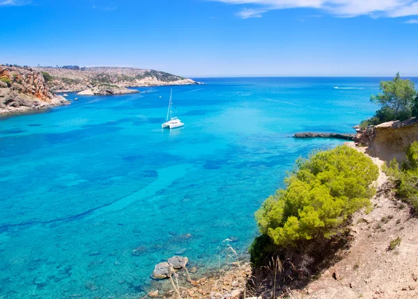 Stranden på Ibiza punta de xarraca turkos — Stockfoto
