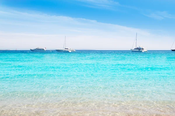 Ibiza ses salines südlich türkisfarbener Strand — Stockfoto