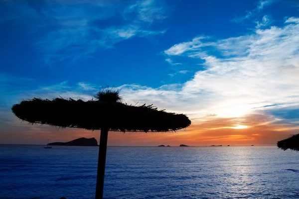 Pôr-do-sol Ibiza em cala Conta Conmte — Fotografia de Stock