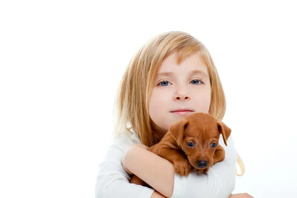 Loira crianças menina com cachorro cão mini pinscher — Fotografia de Stock