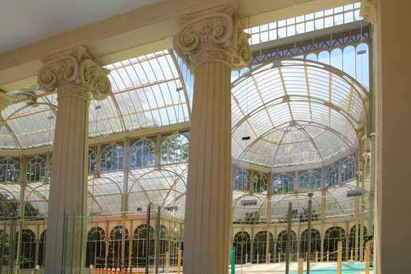 Madrid palacio de cristal i retiro park — Stockfoto