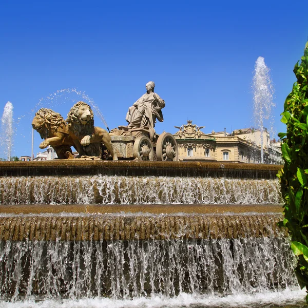 Estátua de Cibeles Fonte de Madri em Paseo Castellana — Fotografia de Stock