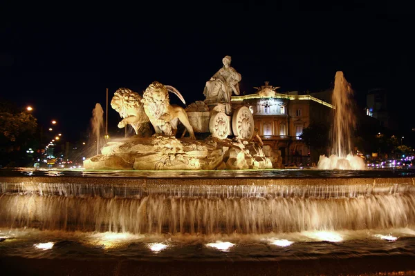Estatua nocturna de Cibeles en Madrid Paseo Castellana — Foto de Stock