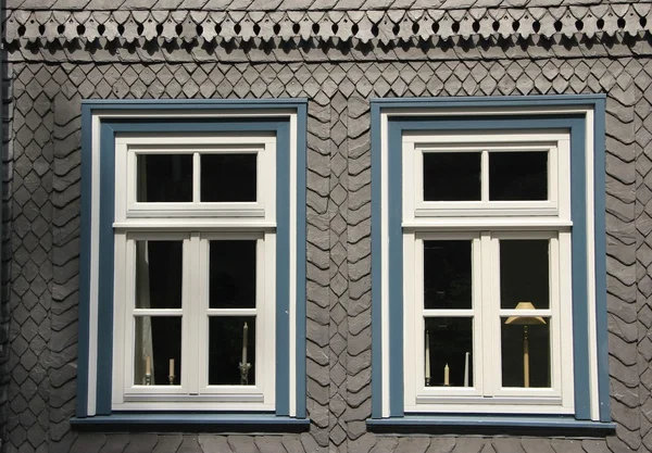 Dekoracyjnie windows — Zdjęcie stockowe