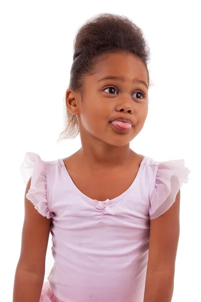 Aranyos kis afrikai lány ázsiai nyelv kilóg — Stock Fotó