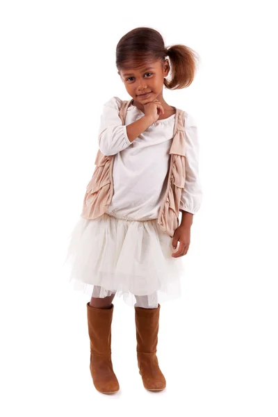 Χαριτωμένο μικρό αφρικανική ασιατικό κορίτσι που απομονώνονται σε λευκό φόντο — Φωτογραφία Αρχείου