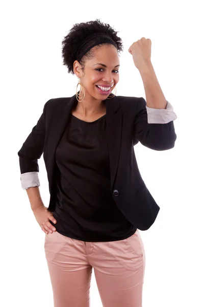 Donna afroamericana che celebra il successo con pugni stretti — Foto Stock
