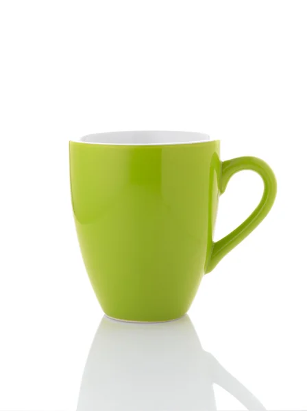 Copo de café verde no fundo branco — Fotografia de Stock
