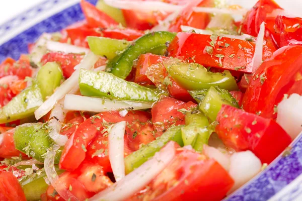 Frisch zubereiteter portugiesischer Salat — Stockfoto