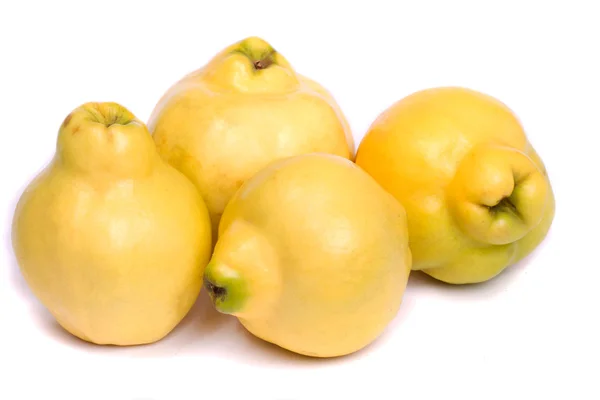 Frutas frescas de membrillo —  Fotos de Stock