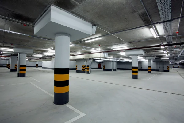 Parcheggio sotterraneo — Foto Stock