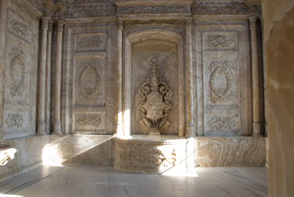 Ванная комната - Dolmabahche Palace — стоковое фото