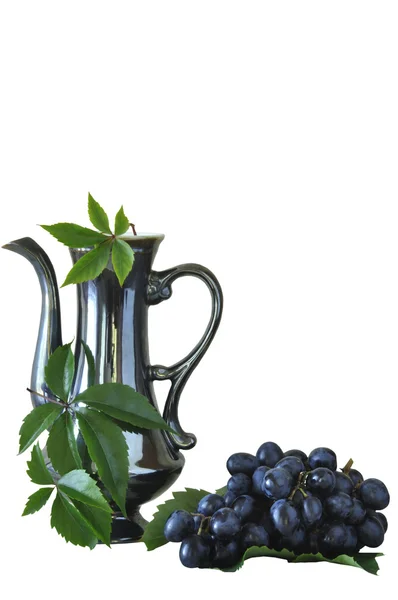 Grapes and old jug — Stock Photo, Image