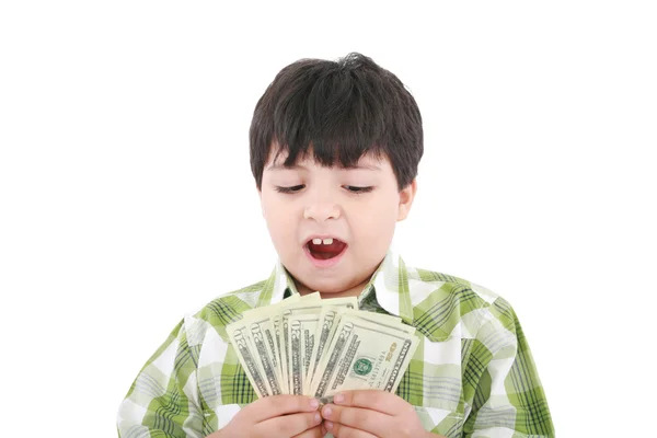 Um menino sorridente está contando dinheiro - em fundo branco — Fotografia de Stock