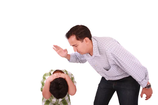 Pai repreendendo seu filho, pai com filho isolado em branco — Fotografia de Stock