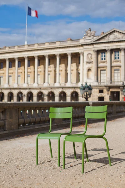 Parijse metalen stoelen. — Stockfoto