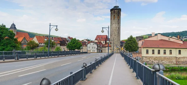 Most v roubené středověkého města — Stock fotografie
