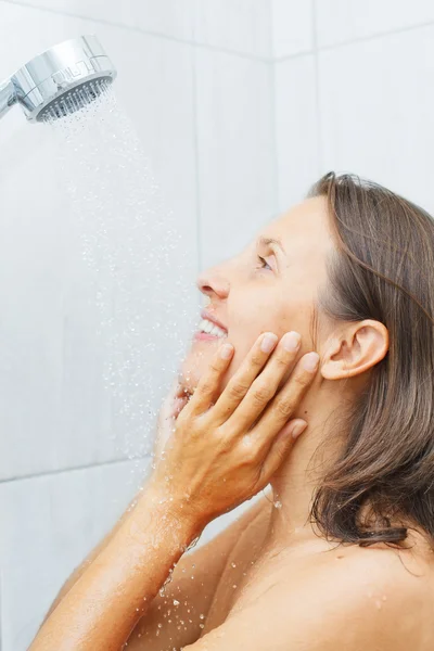 Beautiful woman in shower — Stock Photo, Image